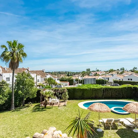 Apartmán Sunlit 3 Bdrm Coastal W Pool And Sea View *