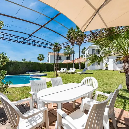 Sunlit 3 Bdrm Coastal W Pool And Sea View Apartamento Estepona